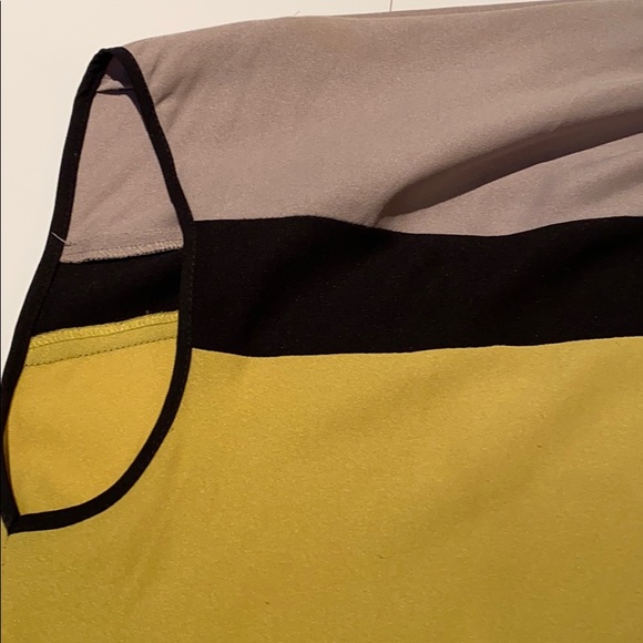 BLOUSE / TOP - Picture 2 of 4